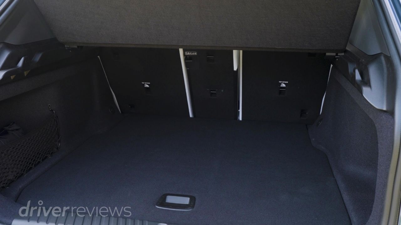 BMW iX3 boot open showing 520-litre load area with parcel shelf