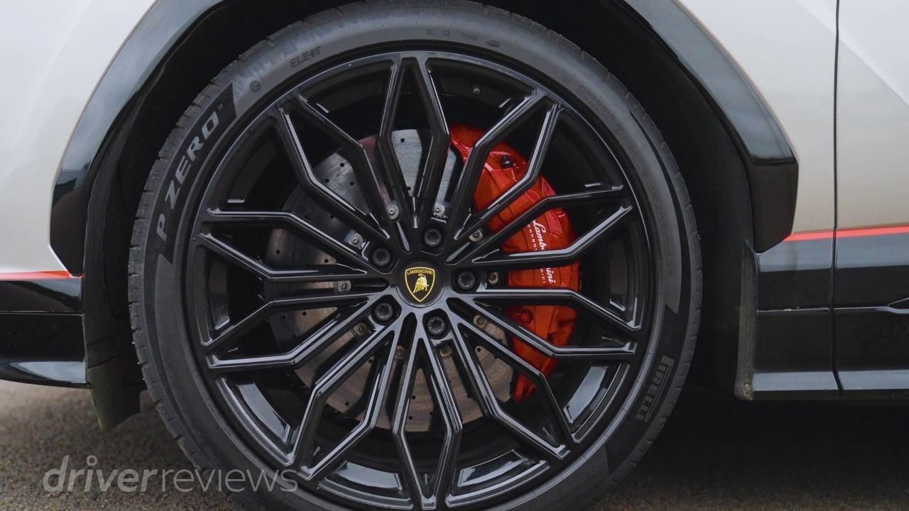 Lamborghini Urus SE alloy wheel showing Pirelli P Zero tyre with L marking and red brake caliper
