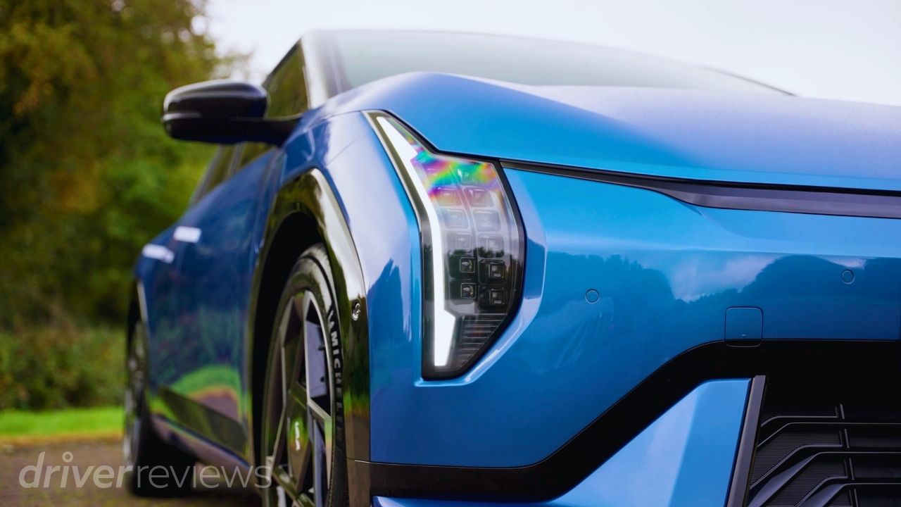 Close-up of the Kia EV4 GT-Line S LED headlight with Kia Star Map lighting signature